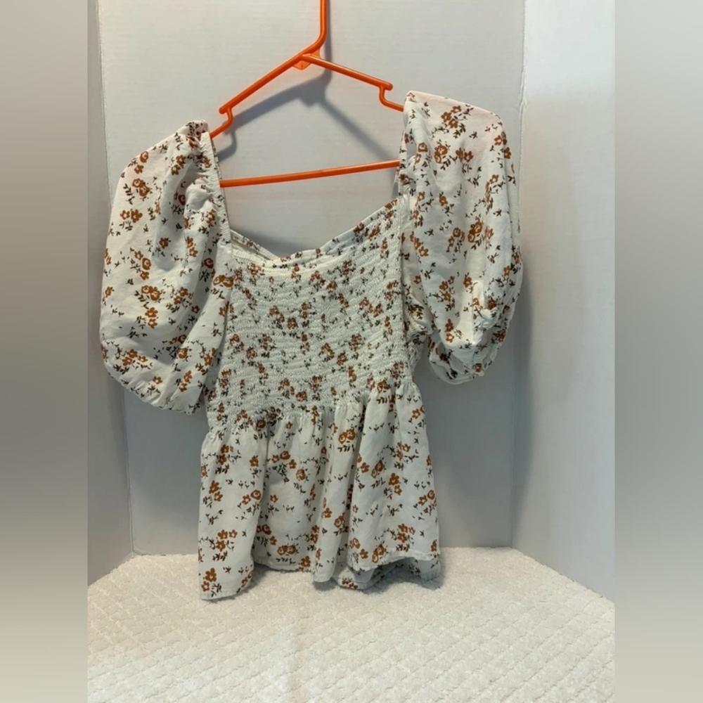 Elila White Puff-Sleeve Smocked Peplum Top with Brown Floral